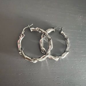 3cm long Brand New Beautiful and Twisted Silver Hoops!